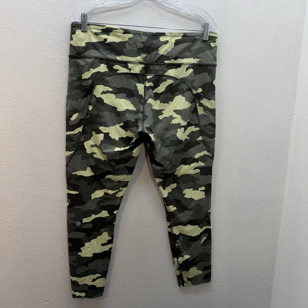 Lululemon Fast and Free Tight 25